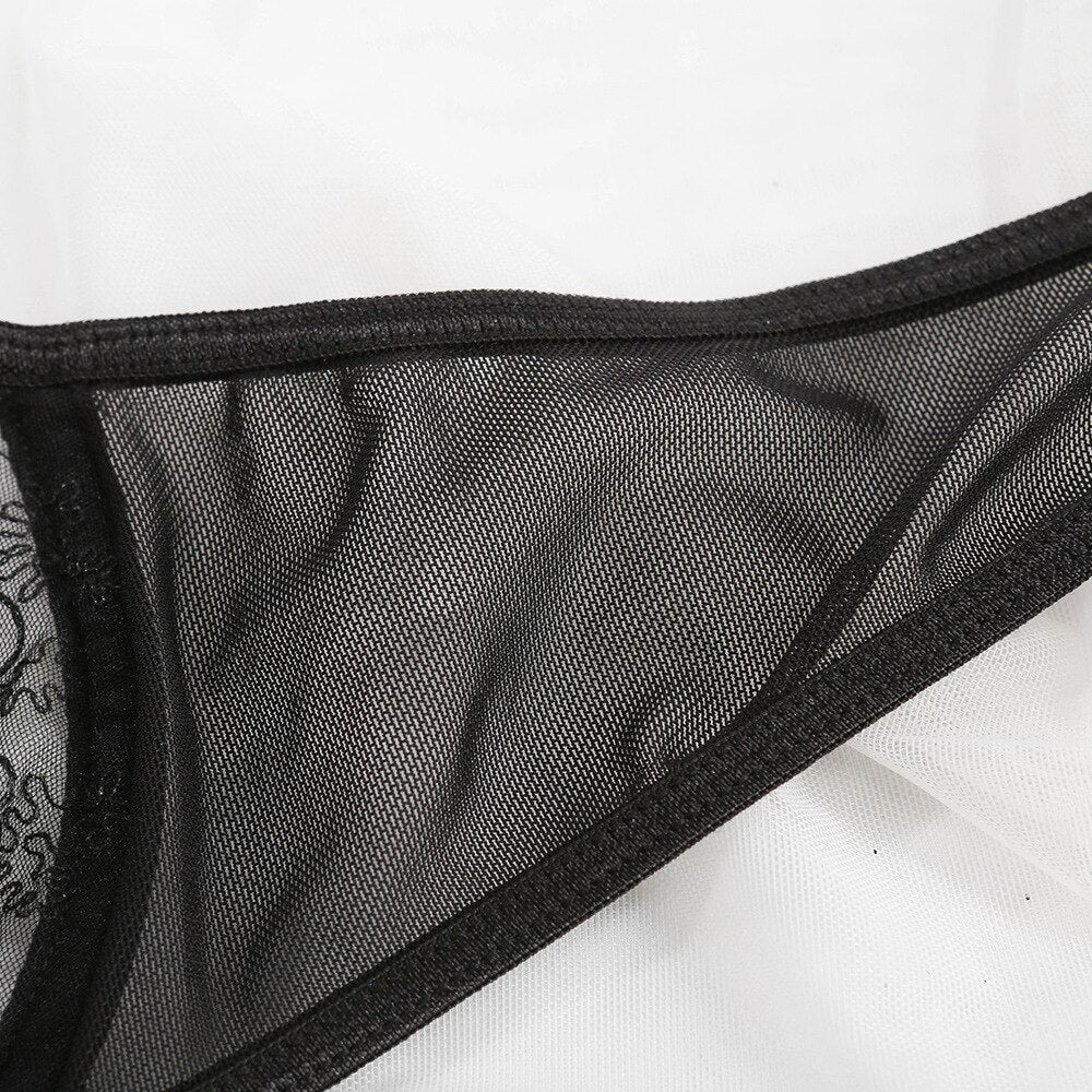 Lingerie dentelle sexy rouge noir string ficelle et soutien-gorge Transparence Fleurie